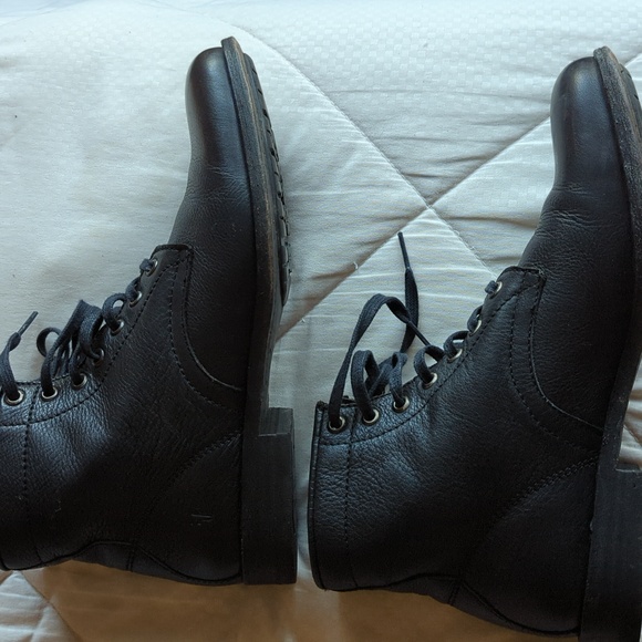 Frye Black Tyler Lace Up Combat Style Boot - gently worn - Picture 3 of 10